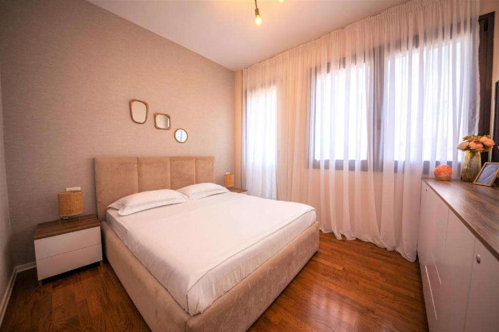 Terrace Apartment *